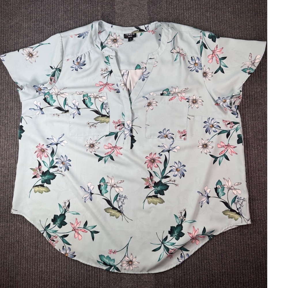 Torrid Harper Light Blue Floral Georgette Split Neck Blouse Top Womens Plus 1